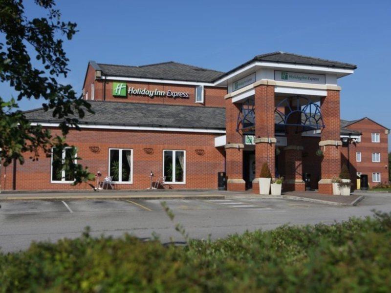 Holiday Inn Express Manchester East, An Ihg Hotel Exterior foto